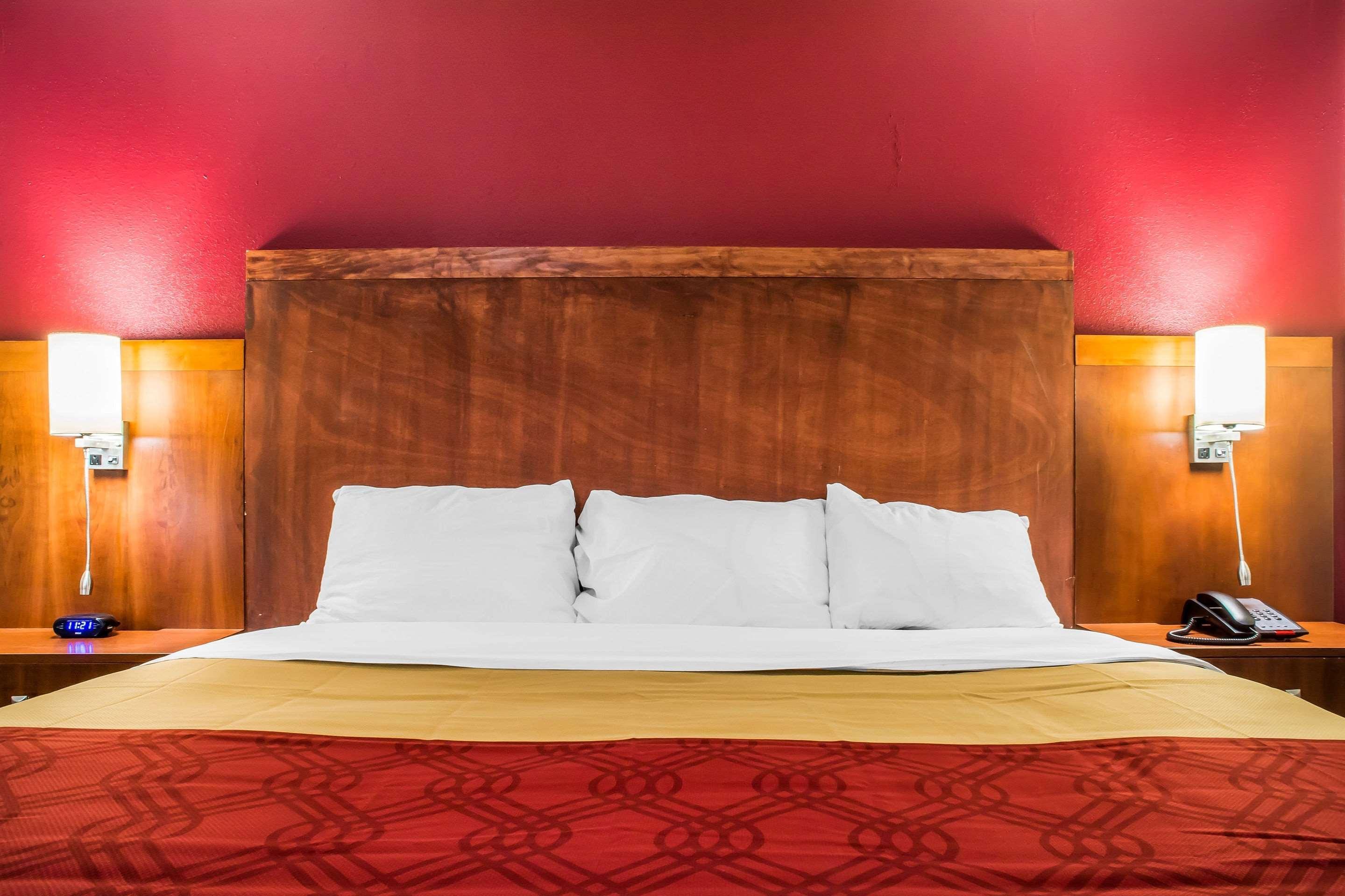 Econo Lodge Brockport Εξωτερικό φωτογραφία