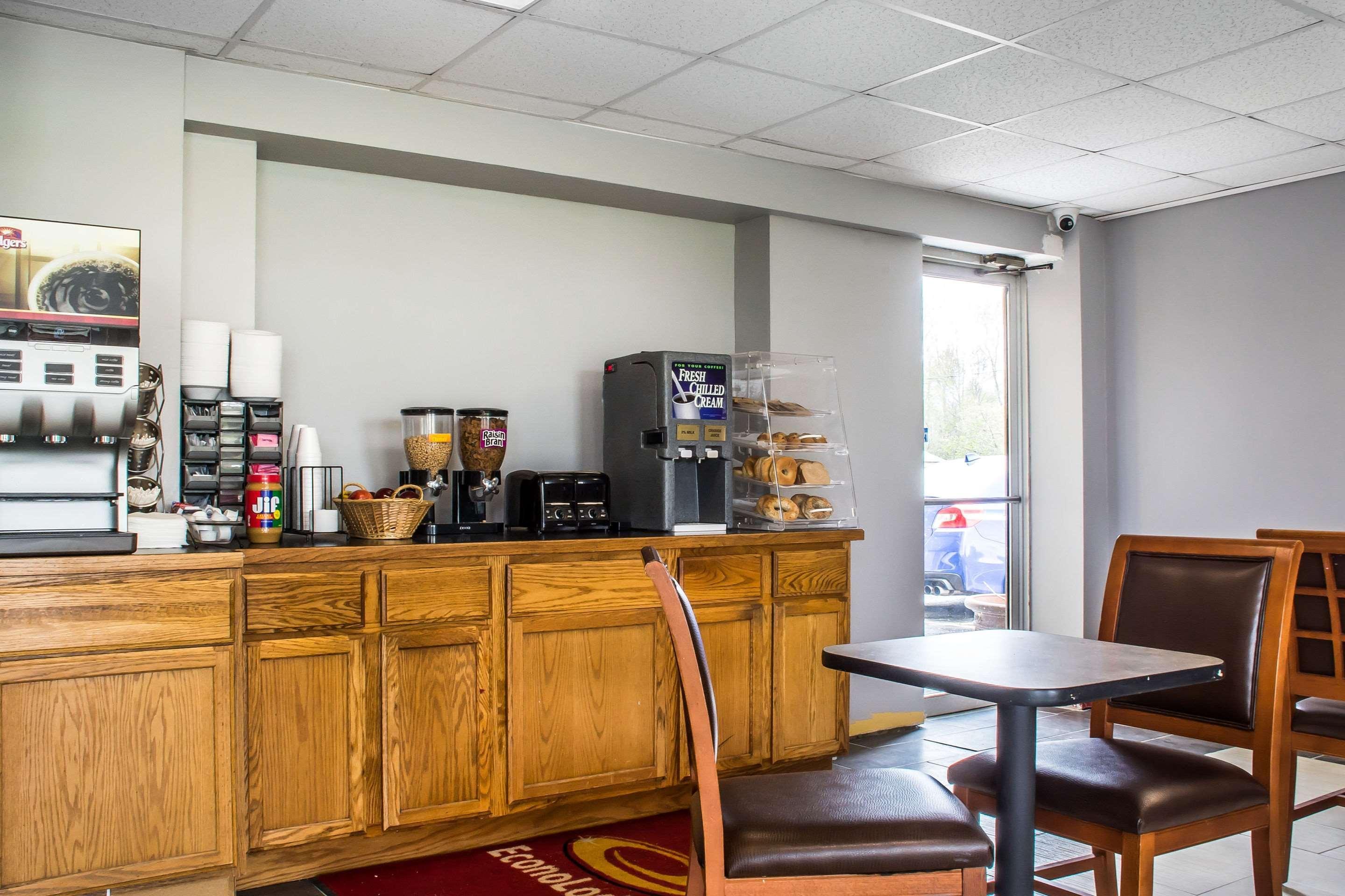 Econo Lodge Brockport Εξωτερικό φωτογραφία
