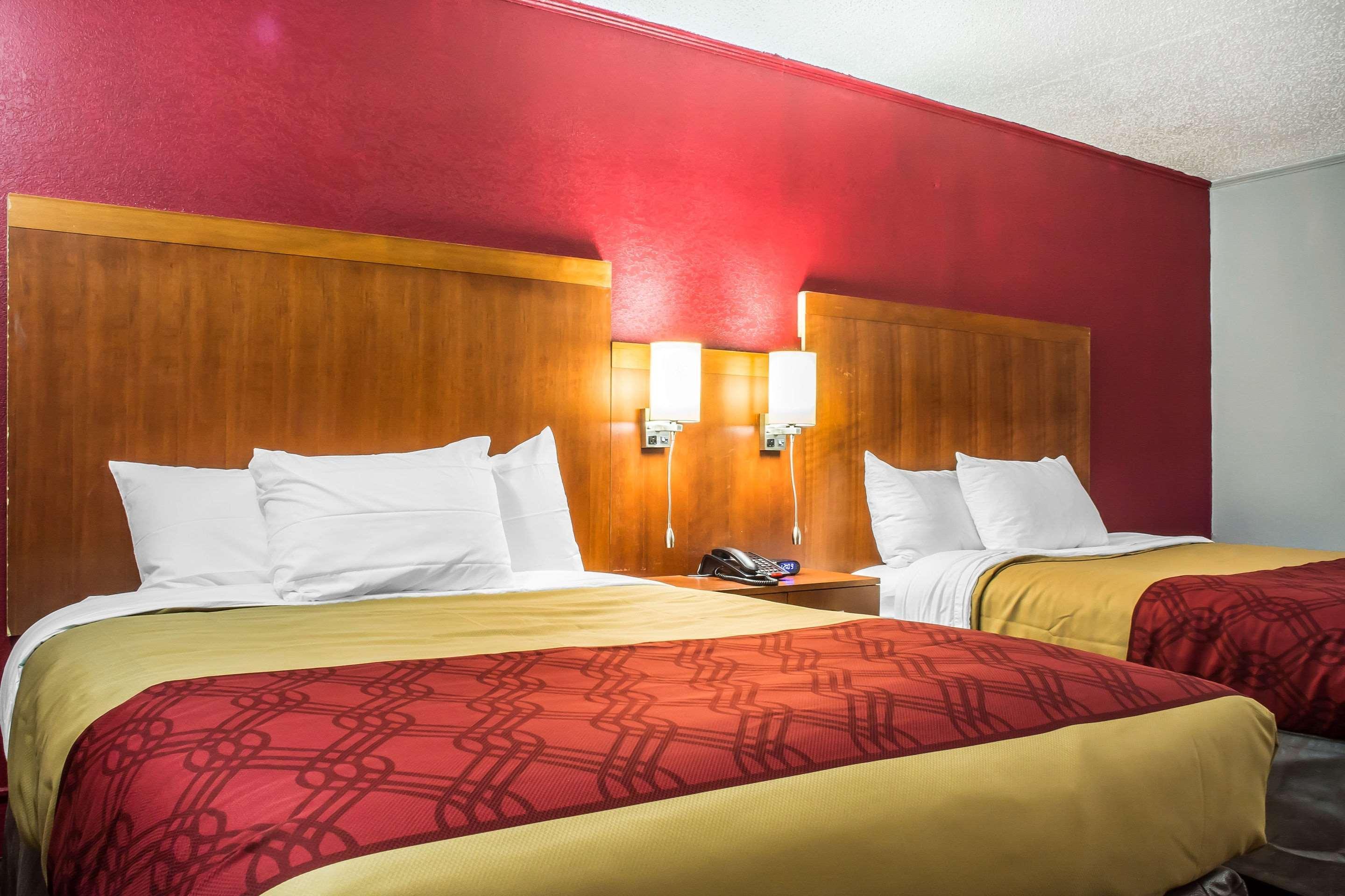 Econo Lodge Brockport Εξωτερικό φωτογραφία